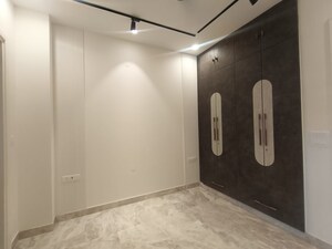 Room in 3 BHK Builder Floor at Janakpuri – for Sale