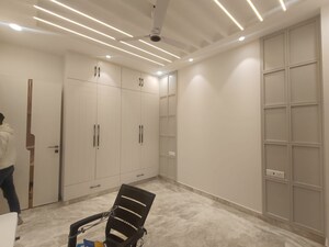 Room in 3 BHK Builder Floor at Janakpuri – for Sale