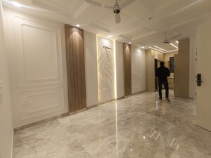 Room in 3 BHK Builder Floor at Janakpuri – for Sale