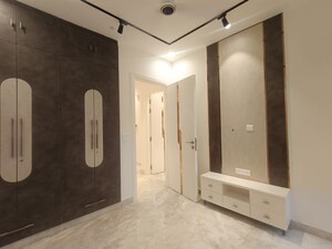 Room in 3 BHK Builder Floor at Janakpuri – for Sale