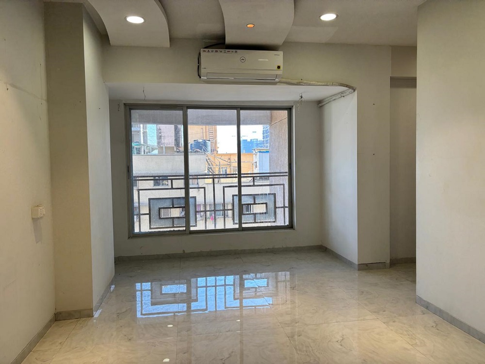 2 BHK + Pooja Room Apartment For Rent in Khar West