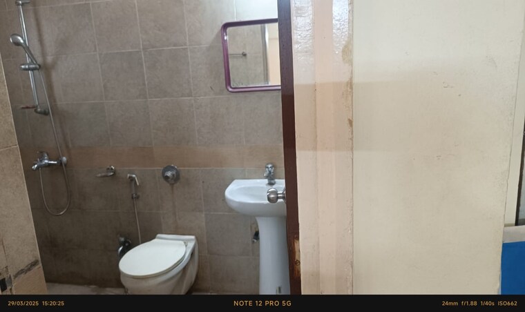 Attached Bathroom, amanora-metro-tower Studio 350 Sq.Ft. Apartment In Hadapsar Pune 9613934