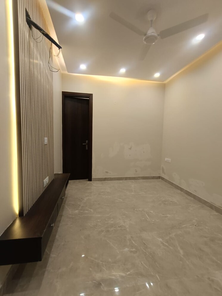 Room, janakpuri 3 Bedroom 1000 Sq.Ft. Builder Floor In Janakpuri Delhi 9613938