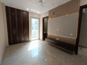 Room in 3 BHK Builder Floor at Janakpuri – for Sale
