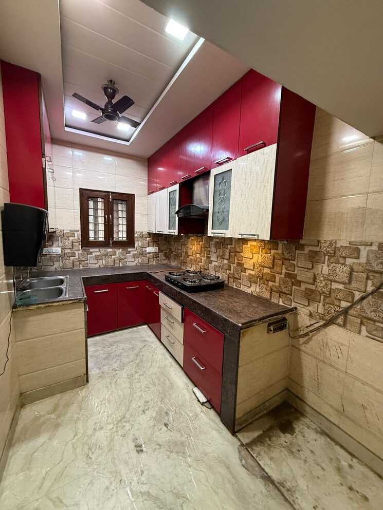 Kitchen, paschim vihar 3 Bedroom 1200 Sq.Ft. Apartment In Paschim Vihar Delhi 9613965