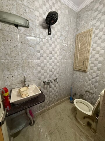 Bathroom in 3 BHK Apartment at Paschim Vihar – for Rent