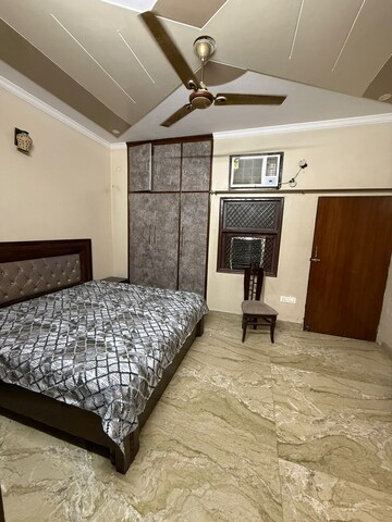 Bedroom in 3 BHK Apartment at Paschim Vihar – for Rent