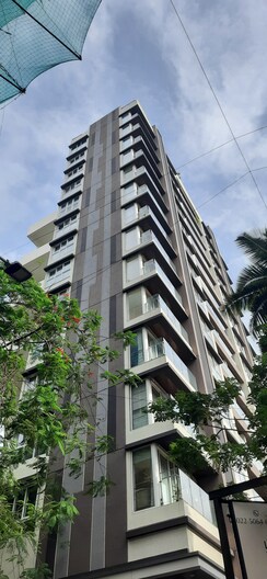 3 BHK + Pooja Room Apartment For Sale in Khar West
