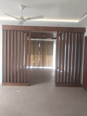 Room in 3 BHK Builder Floor at Sector 6 – for Rent