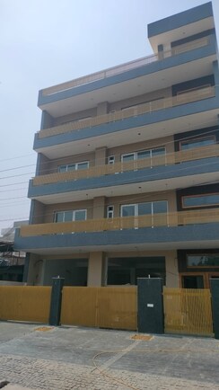 6+ BHK + Extra Room Independent House For Sale in Unitech The Palms