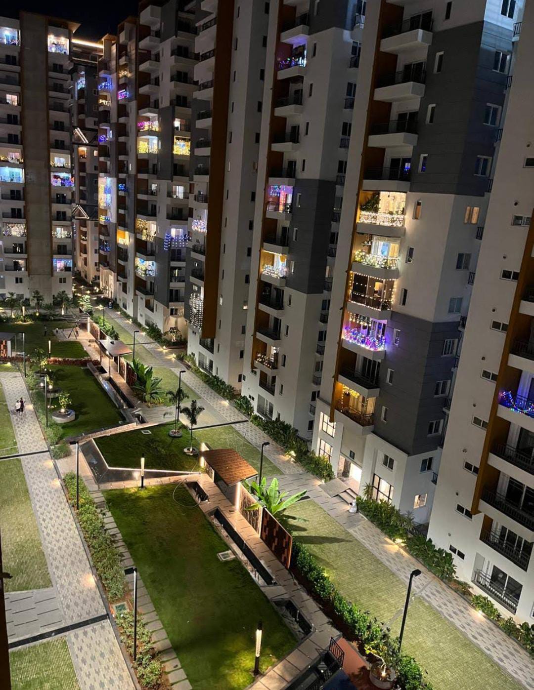 3 BHK + Pooja Room 1635 Sq.Ft. Apartment in Hallmark Skyrena