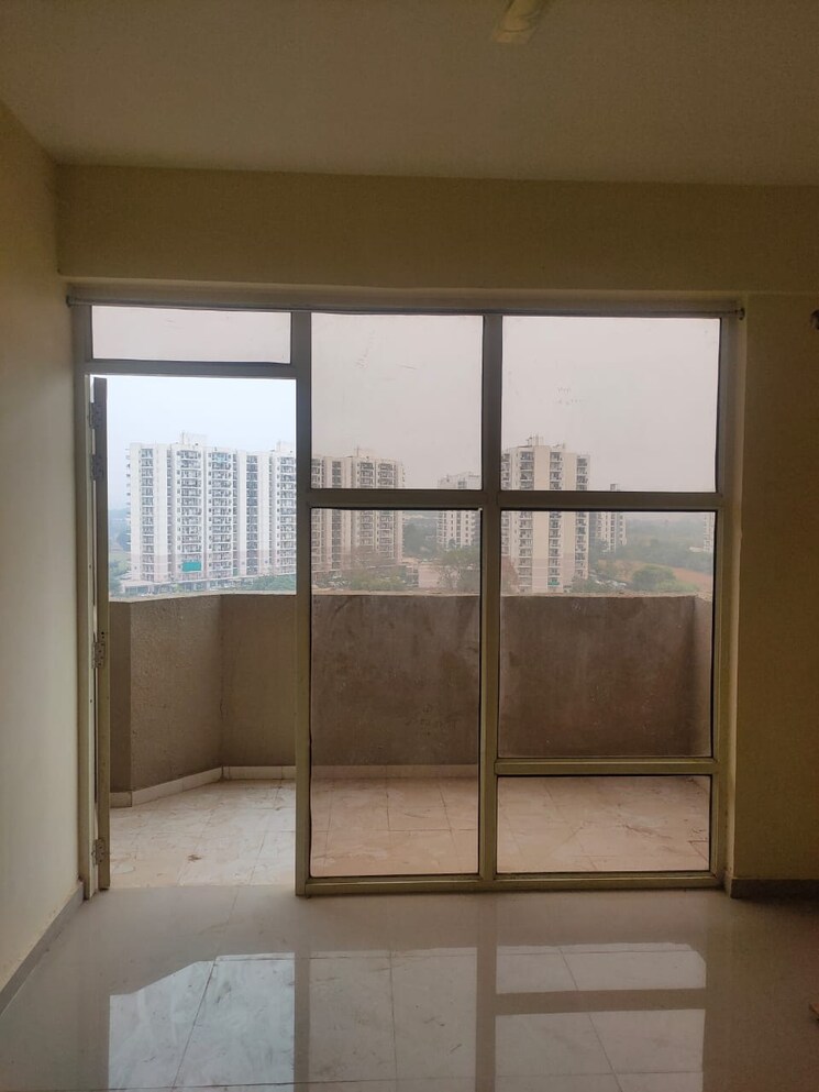 Room, pyramid-pride 2 Bedroom 698 Sq.Ft. Apartment In Sector 76 Gurgaon 9614126