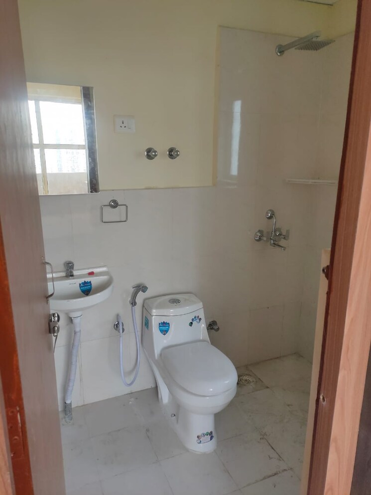 Bathroom, pyramid-pride 2 Bedroom 698 Sq.Ft. Apartment In Sector 76 Gurgaon 9614126