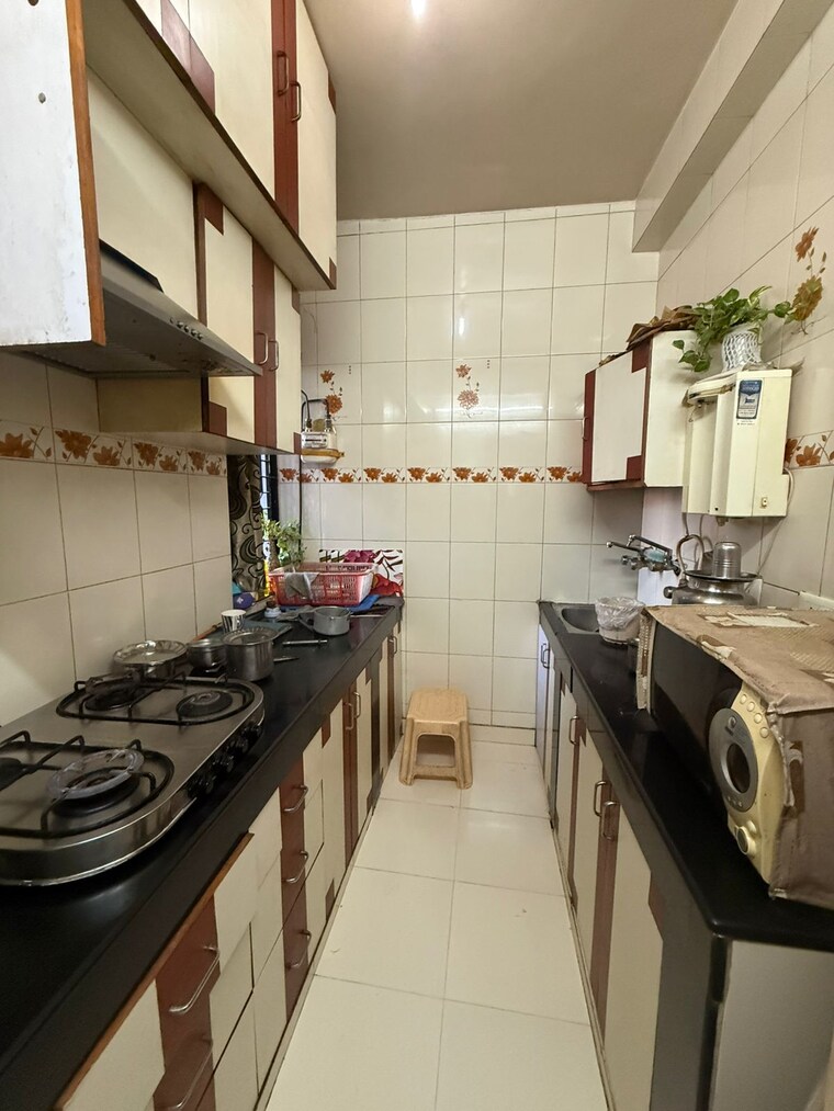 Kitchen, paschim vihar 2 Bedroom 1100 Sq.Ft. Apartment In Paschim Vihar Delhi 9614101
