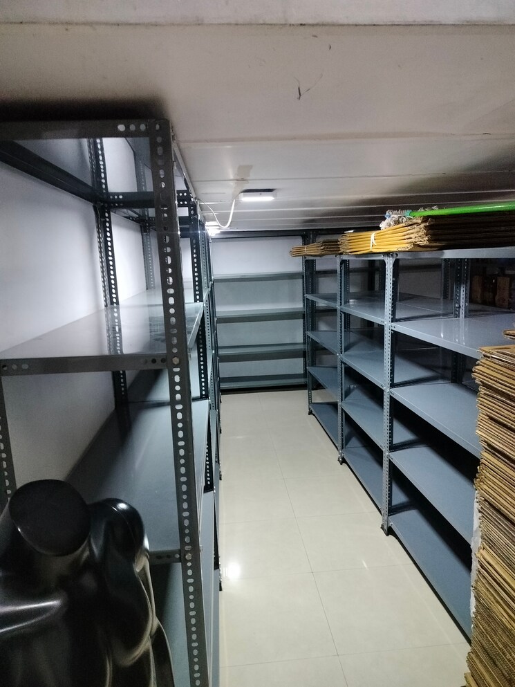 undefined, santacruz west Commercial Office Space 1500 Sq.Ft. In Santacruz West Mumbai 9614156