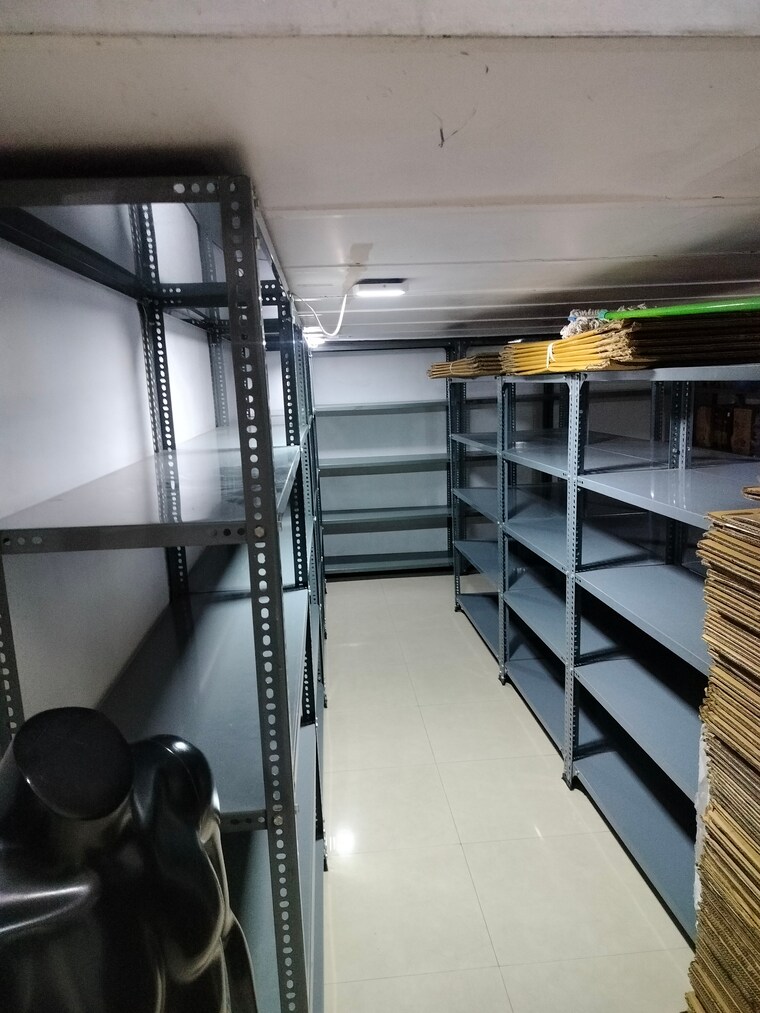 undefined, santacruz west Commercial Office Space 1500 Sq.Ft. In Santacruz West Mumbai 9614156