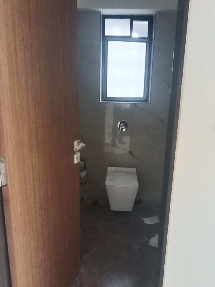 Bathroom, v3-shiv-parbat 2 Bedroom 503 Sq.Ft. Apartment In Dahisar East Mumbai 9614166