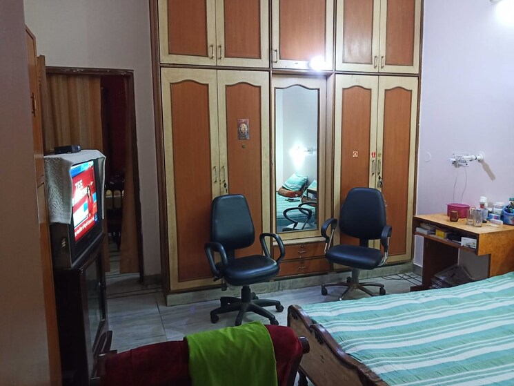 Room, rail-vihar-sector-30 4 Bedroom 3229 Sq.Ft. Independent House In Sector 30 Noida 9614124