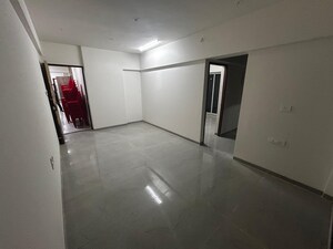 Room in 2 BHK Apartment at Goregaon West View CHS, Goregaon West – for Rent