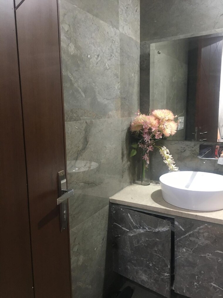 Bathroom, sushant lok ii 4 Bedroom 2700 Sq.Ft. Builder Floor In Sushant Lok ii Gurgaon 9614143
