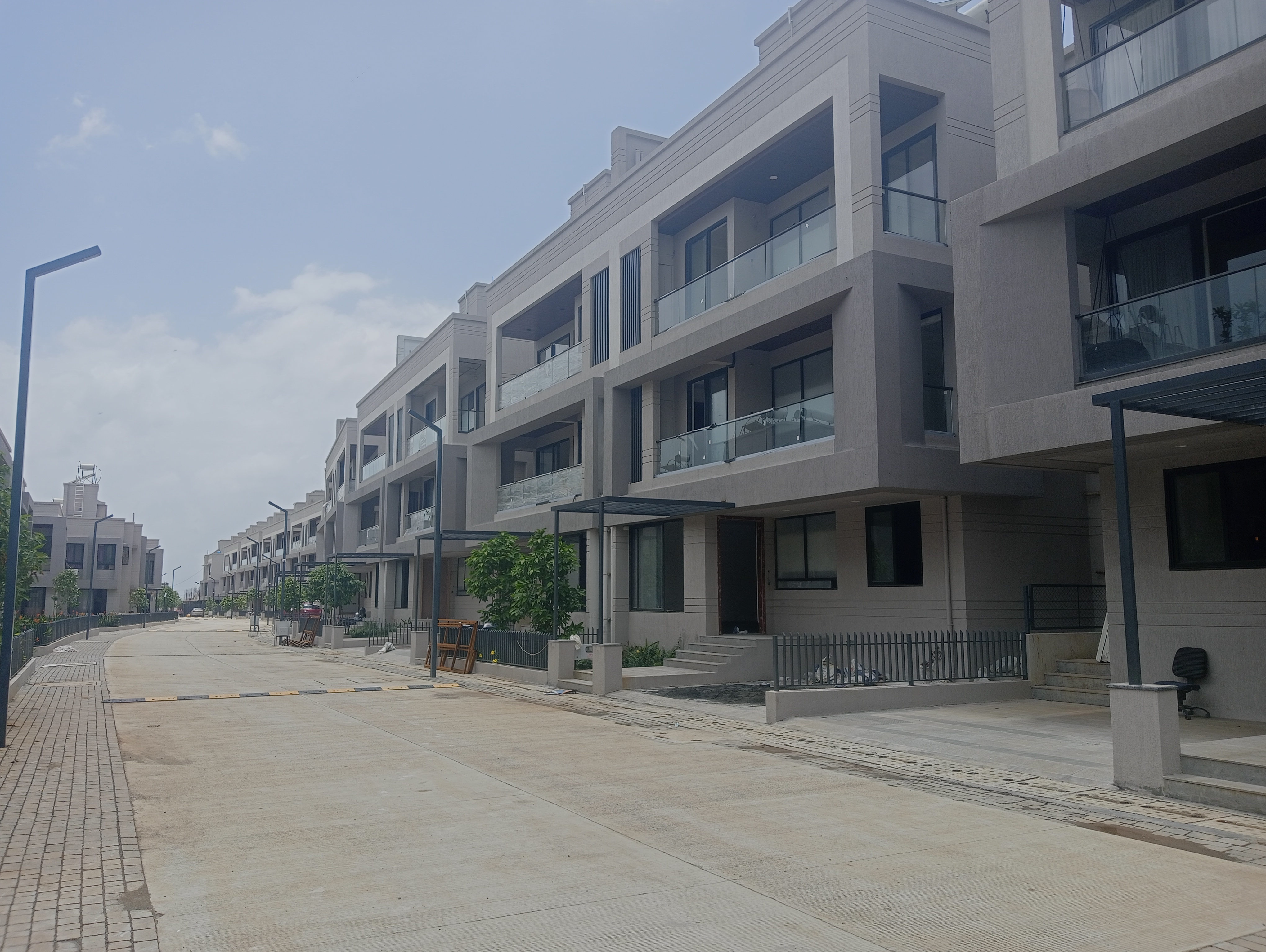 4 BHK + Servant Room 3500 Sq.Ft. Villa in Supreme Villagio