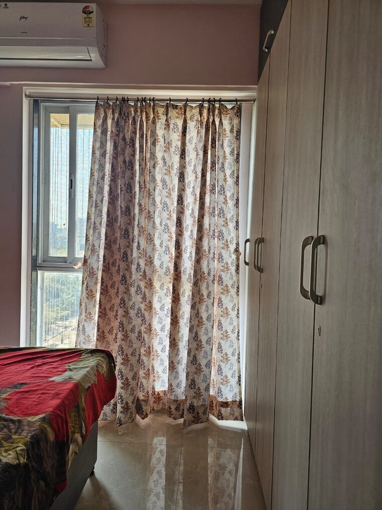 Bedroom, sipl-sarit 1 Bedroom 472 Sq.Ft. Apartment In Andheri East Mumbai 9607010