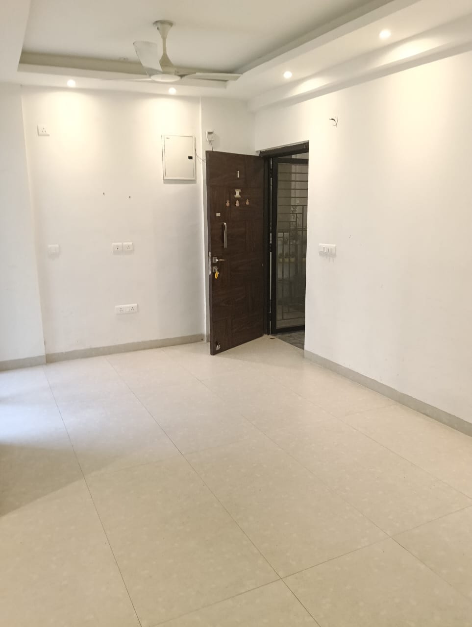 2 BHK Apartment For Rent in Shubh Homes Urban Royale