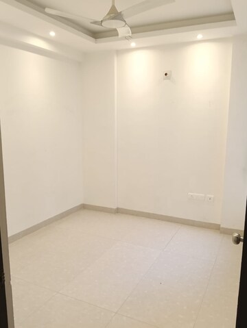 Room in 2 BHK Apartment at Shubh Homes Urban Royale, Shahpur Bamheta – for Rent