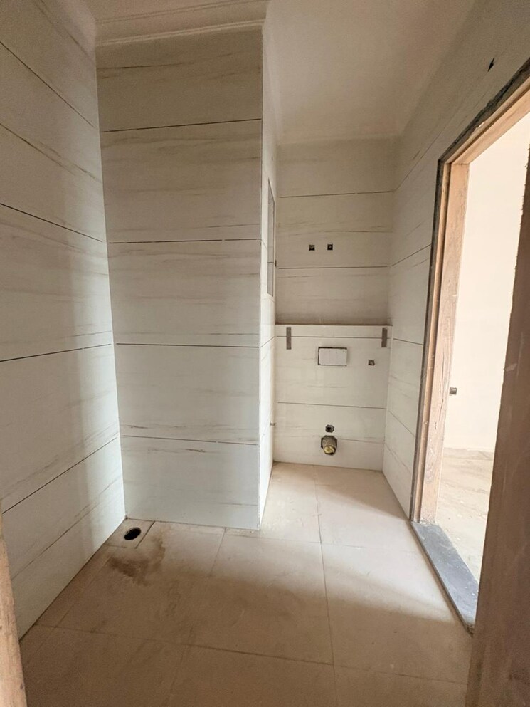 Bathroom, bptp-district-3 3 Bedroom 1640 Sq.Ft. Builder Floor In Sector 85 Faridabad 9614564