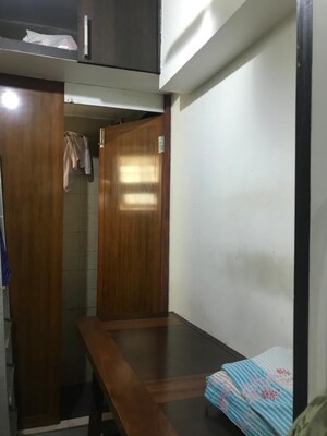 Room in 4 BHK Apartment at Gulmohar Park – for Sale