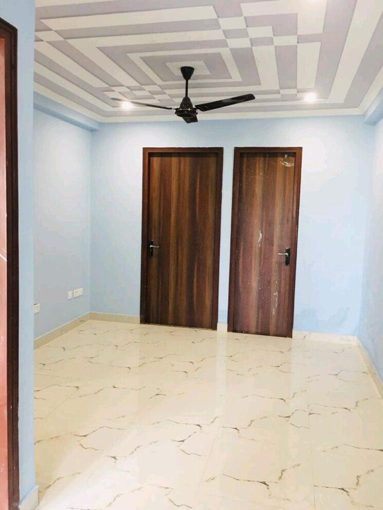 Room, sector 40 2 Bedroom 1400 Sq.Ft. Builder Floor In Sector 40 Gurgaon 9614586