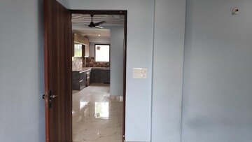 Kitchen in 2 BHK Builder Floor at Sector 40 – for Rent