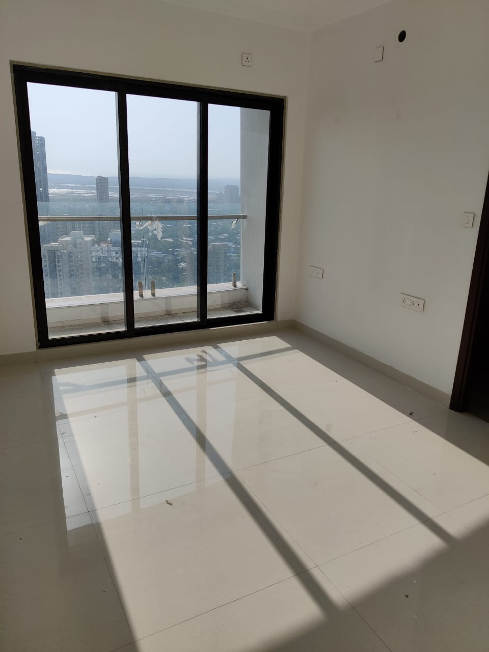 2 BHK 815 Sq.Ft. Apartment in Sunteck City Avenue 1