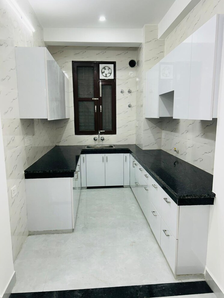Kitchen, sector 46 2 Bedroom 1200 Sq.Ft. Builder Floor In Sector 46 Gurgaon 9614672