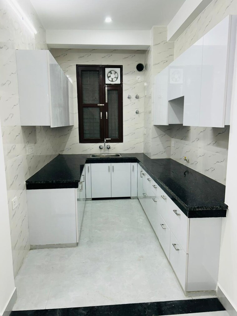 Kitchen, sector 46 2 Bedroom 1200 Sq.Ft. Builder Floor In Sector 46 Gurgaon 9614672