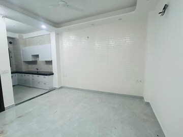 Room in 2 BHK Builder Floor at Sector 46 – for Rent