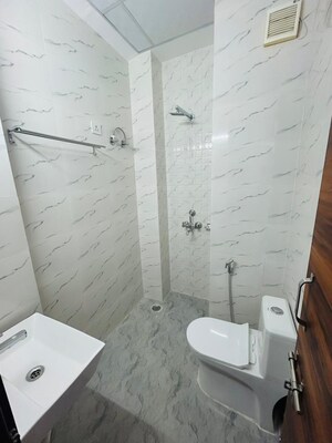 Bathroom in 2 BHK Builder Floor at Sector 46 – for Rent