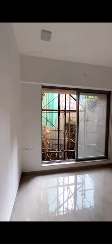 Room in 2 BHK Builder Floor at Malad West – for Sale