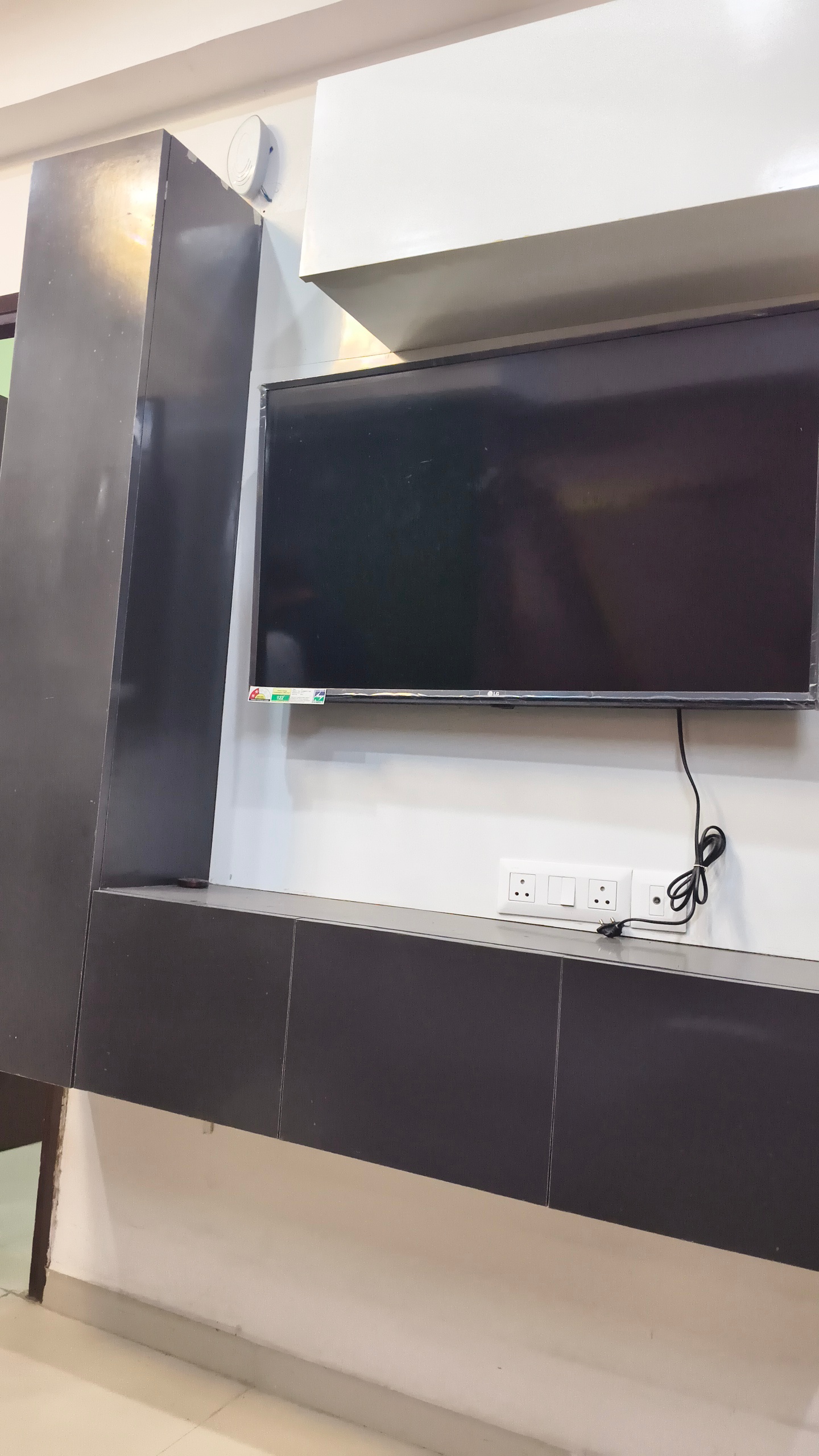 2 BHK Apartment For Rent in Windsor Paradise 2