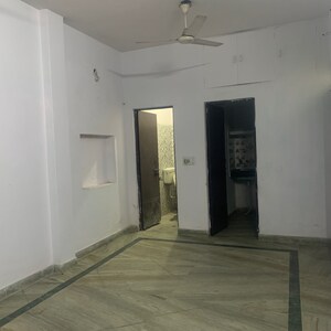 Room in 1 RK Builder Floor at Katwaria Sarai – for Rent