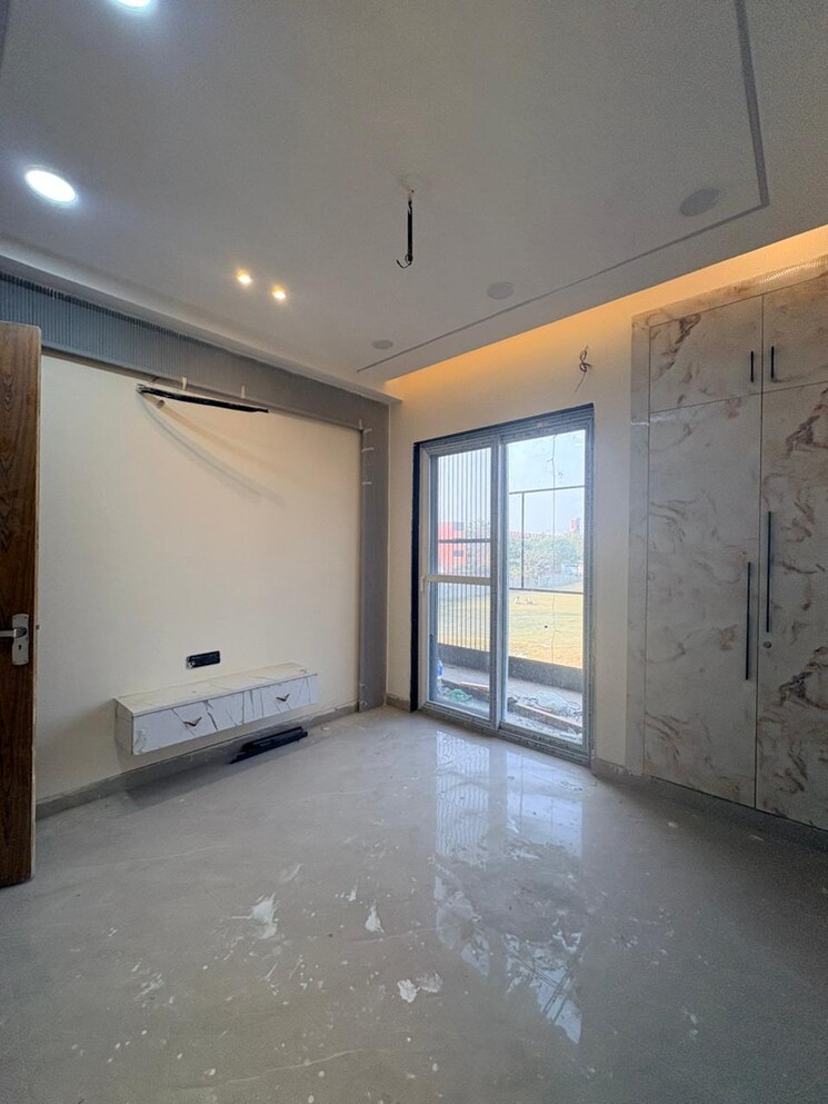 Room, bptp-district-3 3 Bedroom 1641 Sq.Ft. Builder Floor In Sector 85 Faridabad 9614769