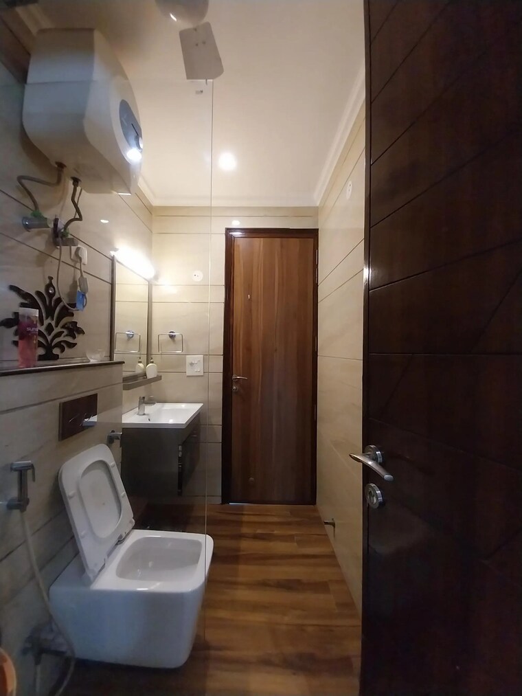Bathroom, sector 41 3 Bedroom 1836 Sq.Ft. Builder Floor In Sector 41 Gurgaon 9614768