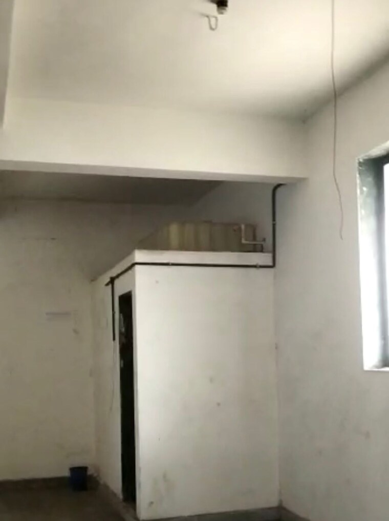 Room, swadeshi-chs 1 Bedroom 350 Sq.Ft. Apartment In Chunabhatti Mumbai 9614919