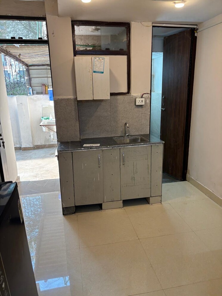 Living Room, green fields colony 1 RK 300 Sq.Ft. Builder Floor In Green Fields Colony Faridabad 9614931