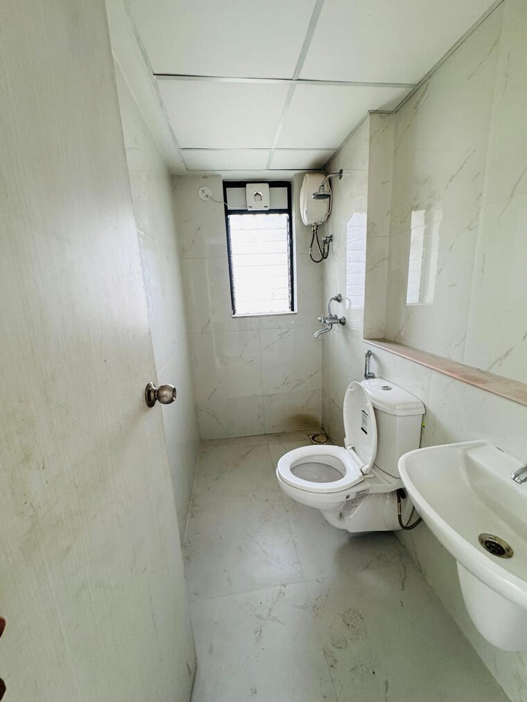 Bathroom, runwal-gardens-phase-i 1 Bedroom 437 Sq.Ft. Apartment In Dombivli East Thane 9615106