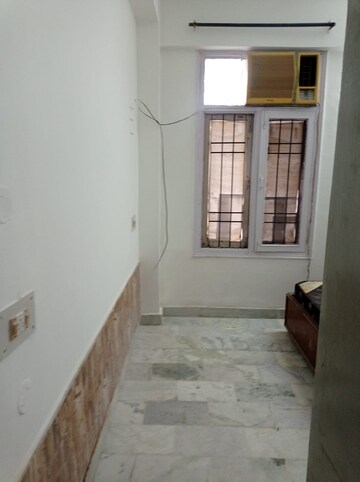 Room in 3 BHK Apartment at Sector 5 – for Rent