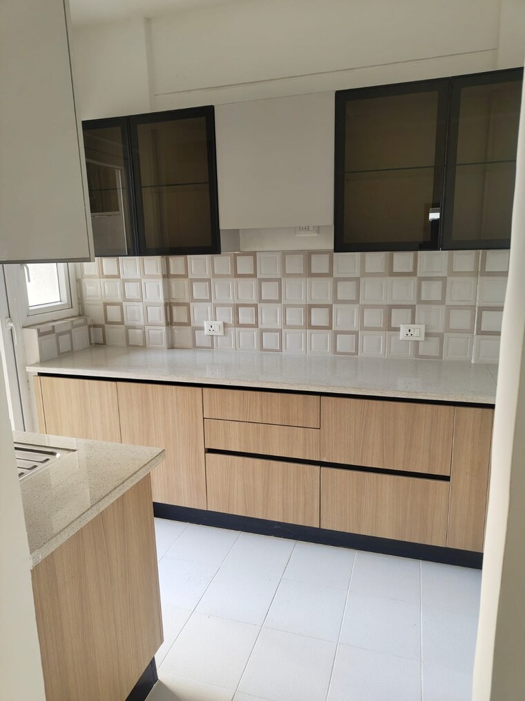 Kitchen, sector 77 3.5 Bedroom 1702 Sq.Ft. Apartment In Sector 77 Faridabad 9615037