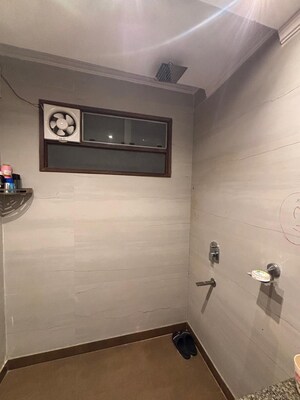 Furnished Amenities in 4 BHK Builder Floor at Green Fields Colony – for Rent