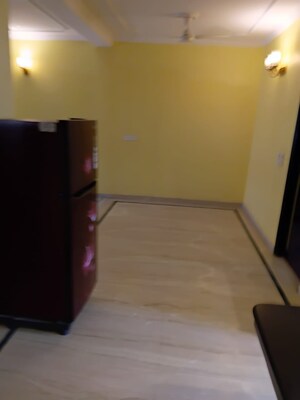 Room in 2 BHK Builder Floor at Sector 45 – for Rent