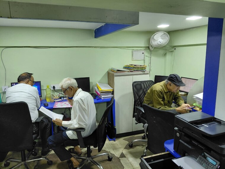 Team Area, bbd bagh Commercial Office Space 1000 Sq.Ft. In Bbd Bagh Kolkata 9615075